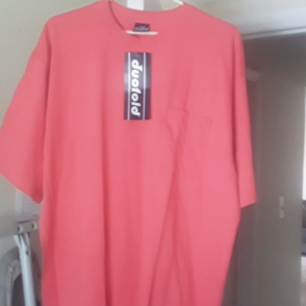 Tee shirt